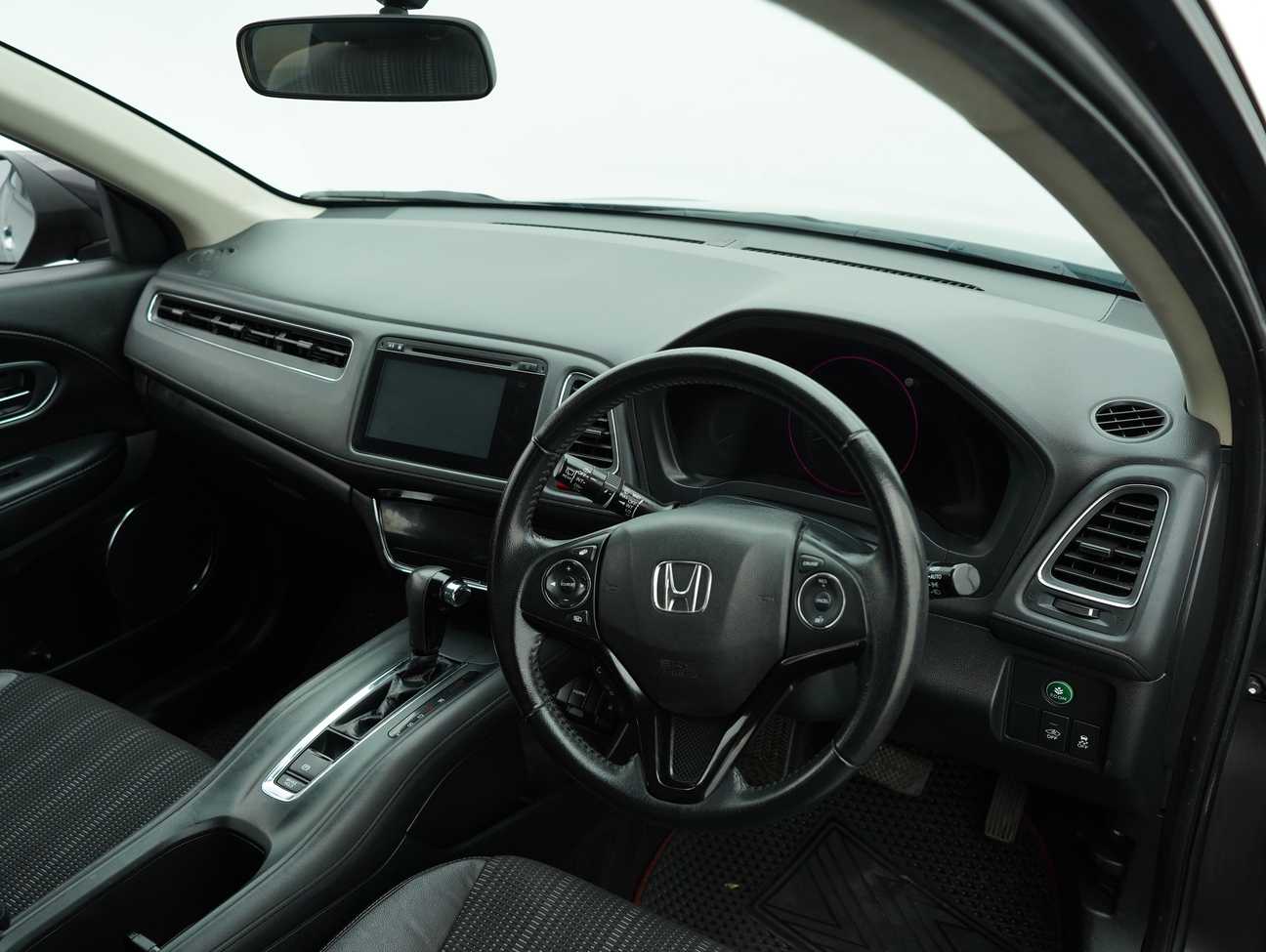 terpakai 2015 Honda HR-V V 1.8