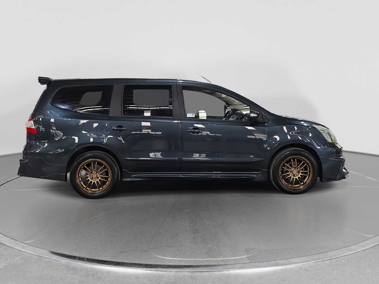 used 2013 Nissan Grand Livina Comfort 1.8