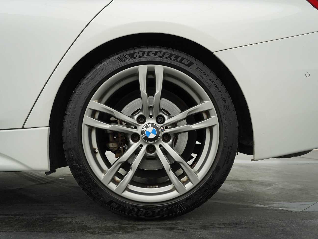 used 2018 BMW 330e M Sport 2.0