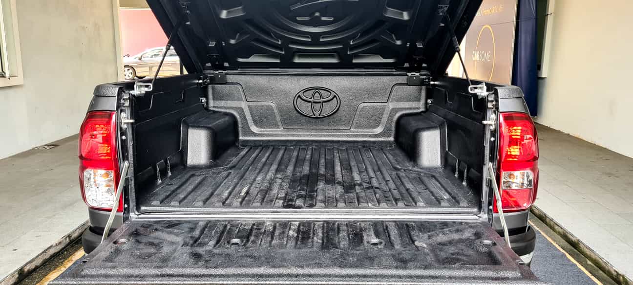 used 2016 Toyota HILUX DOUBLE CAB G 4X4 2.4