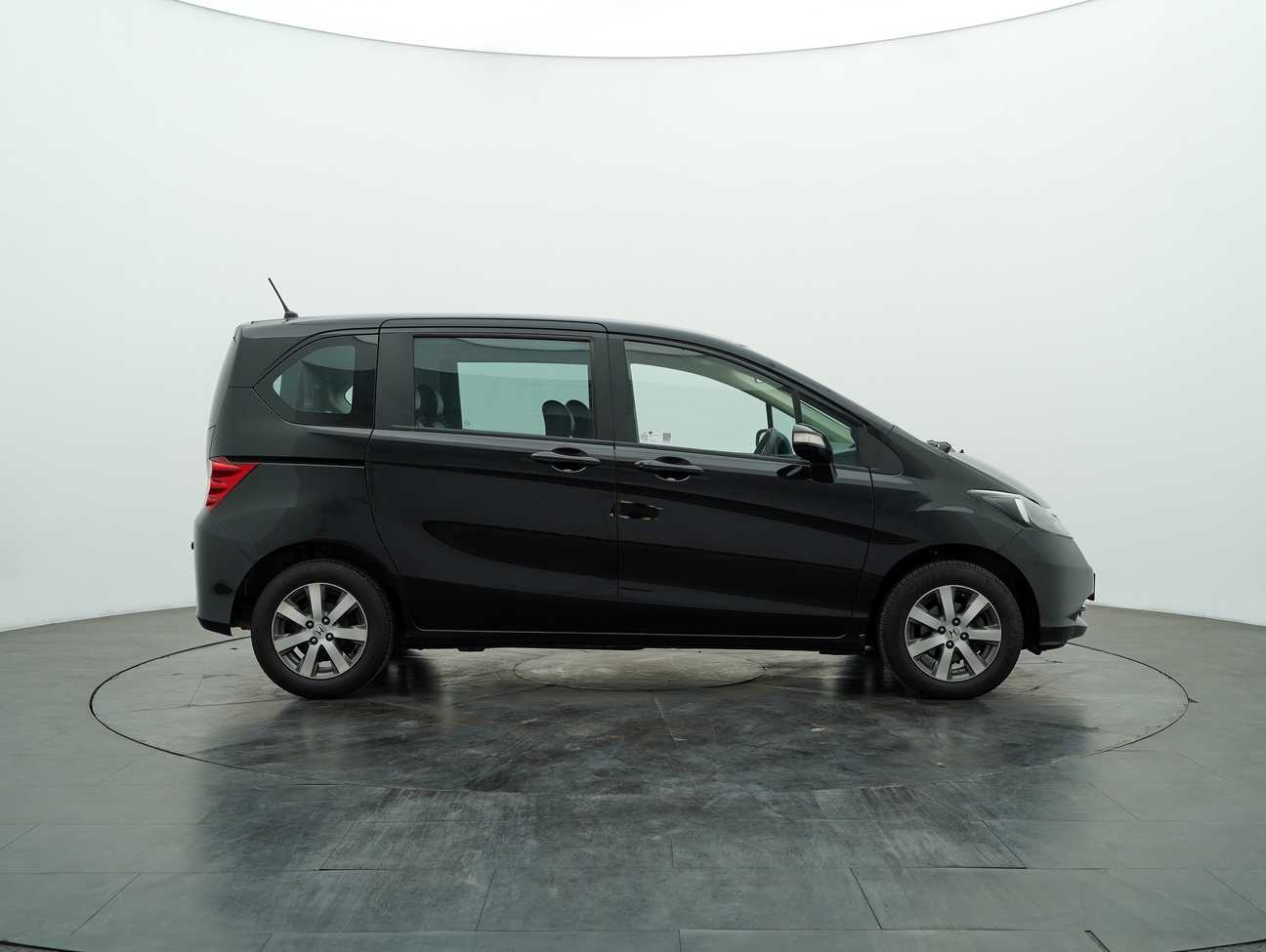 used 2010 Honda Freed E 1.5