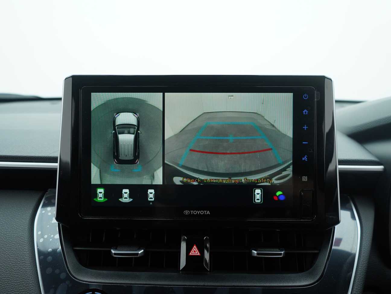 used 2023 Toyota Corolla Cross V 1.8