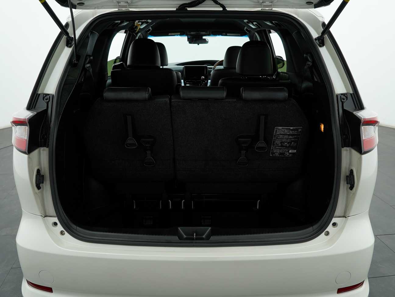 terpakai 2016 Toyota Estima Aeras 2.4