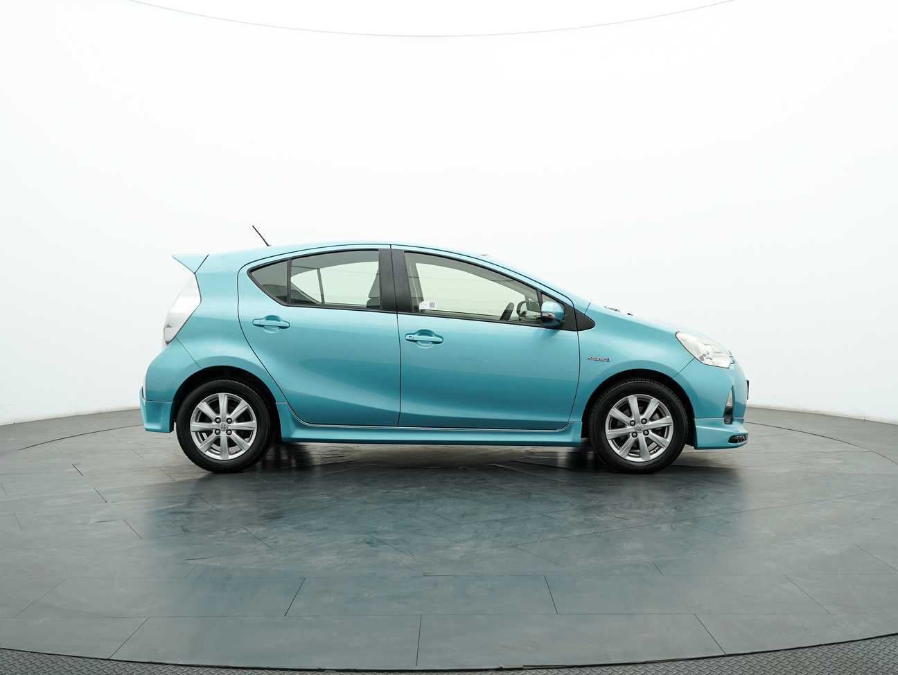 used 2013 Toyota Prius C Hybrid 1.5