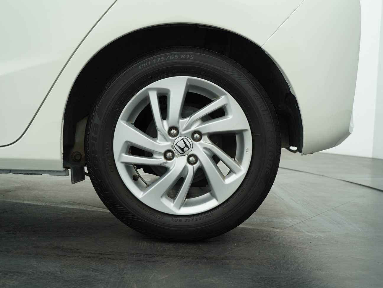 used 2016 Honda Jazz E 1.5