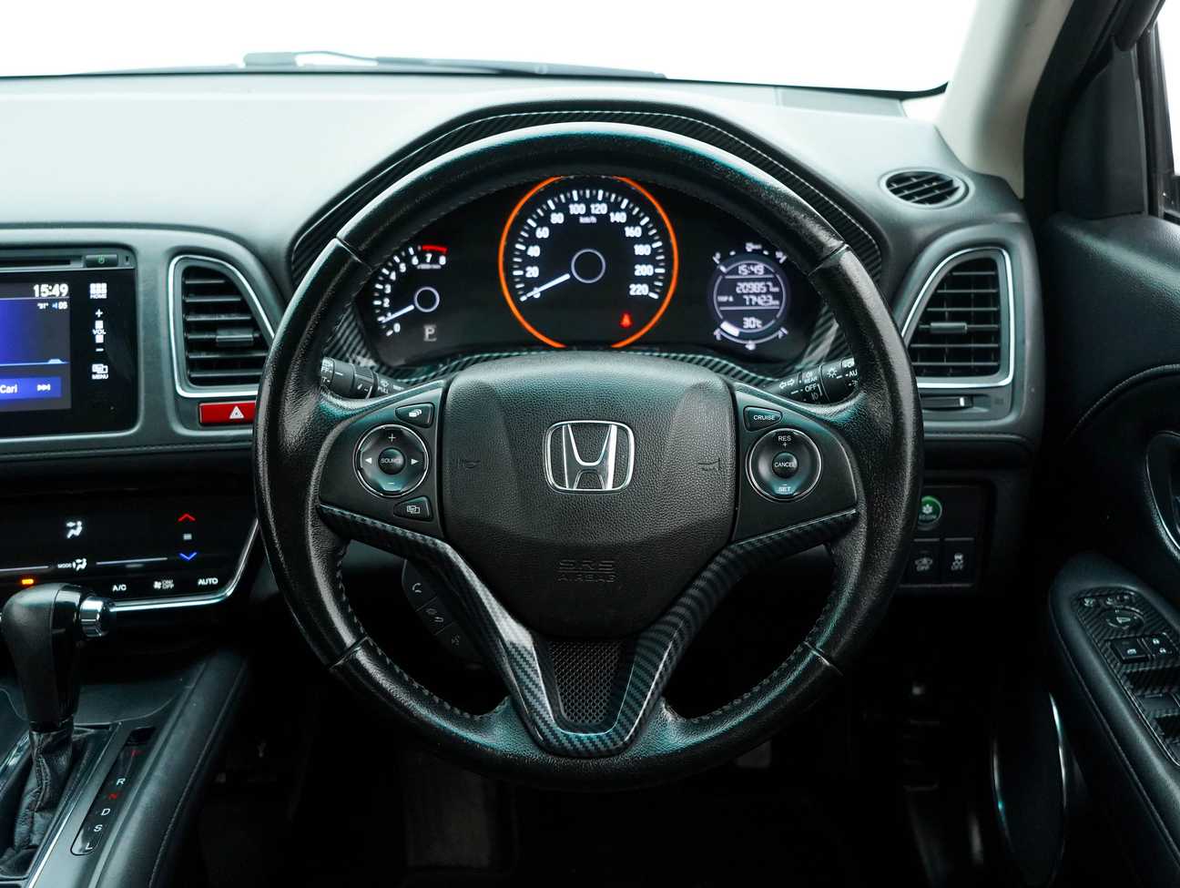 used 2015 Honda HR-V V 1.8
