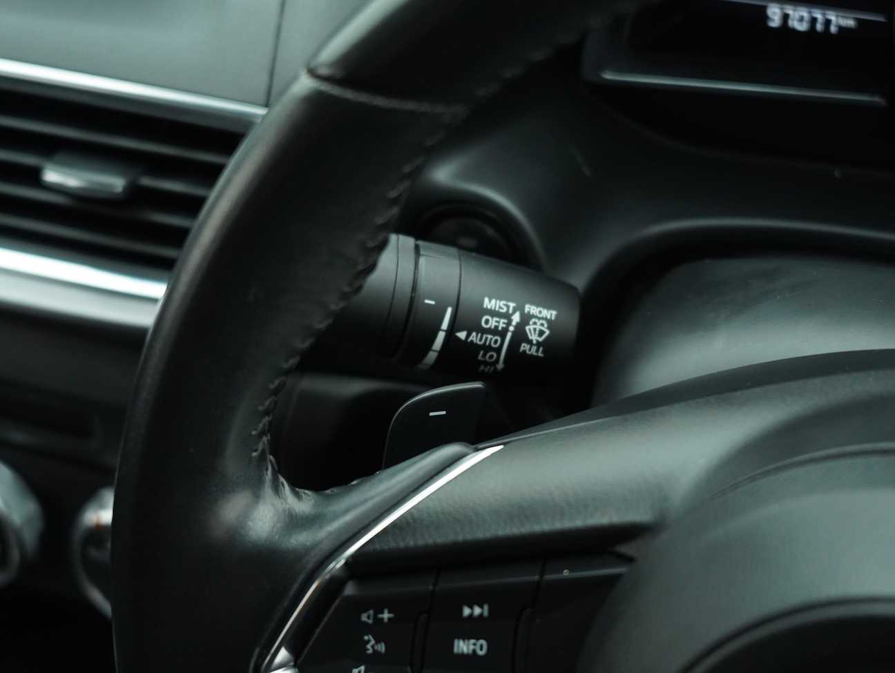 terpakai 2018 Mazda 3 SKYACTIV-G High 2.0