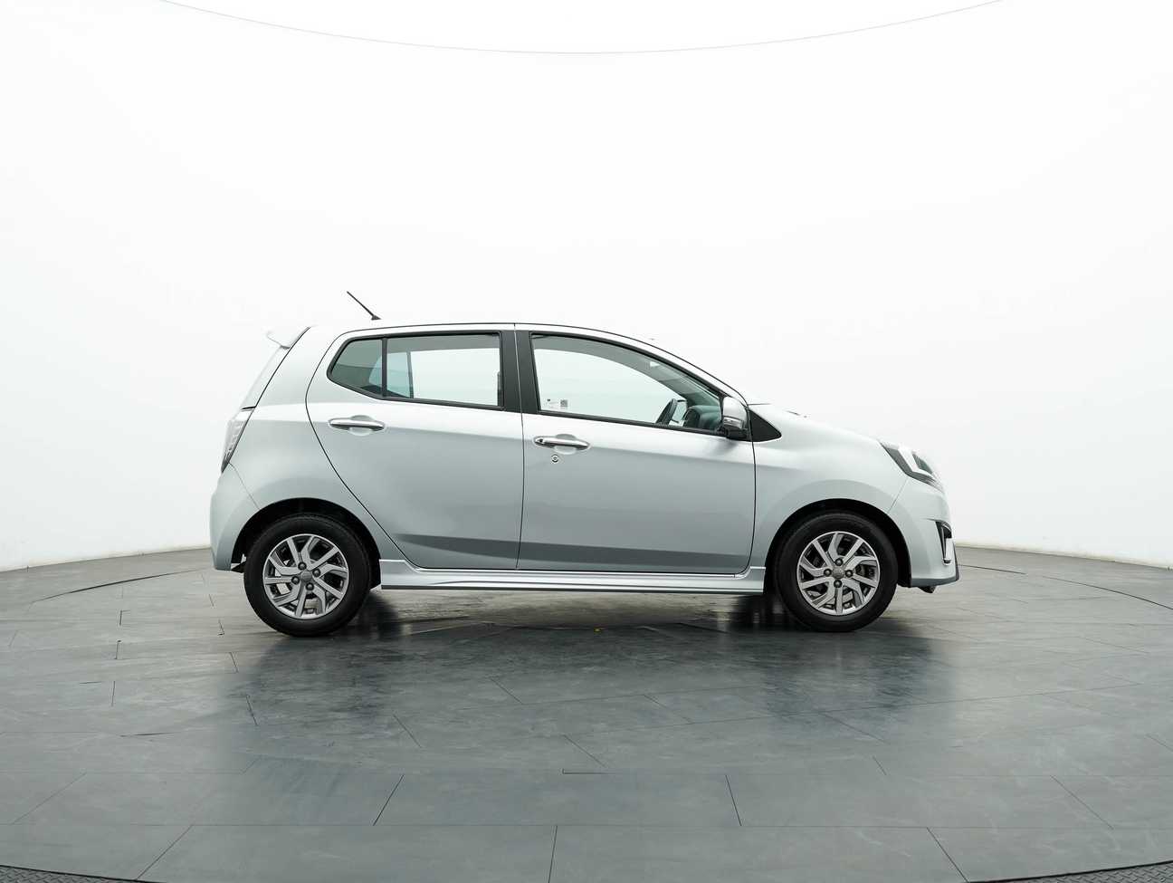 terpakai 2017 Perodua AXIA SE 1.0
