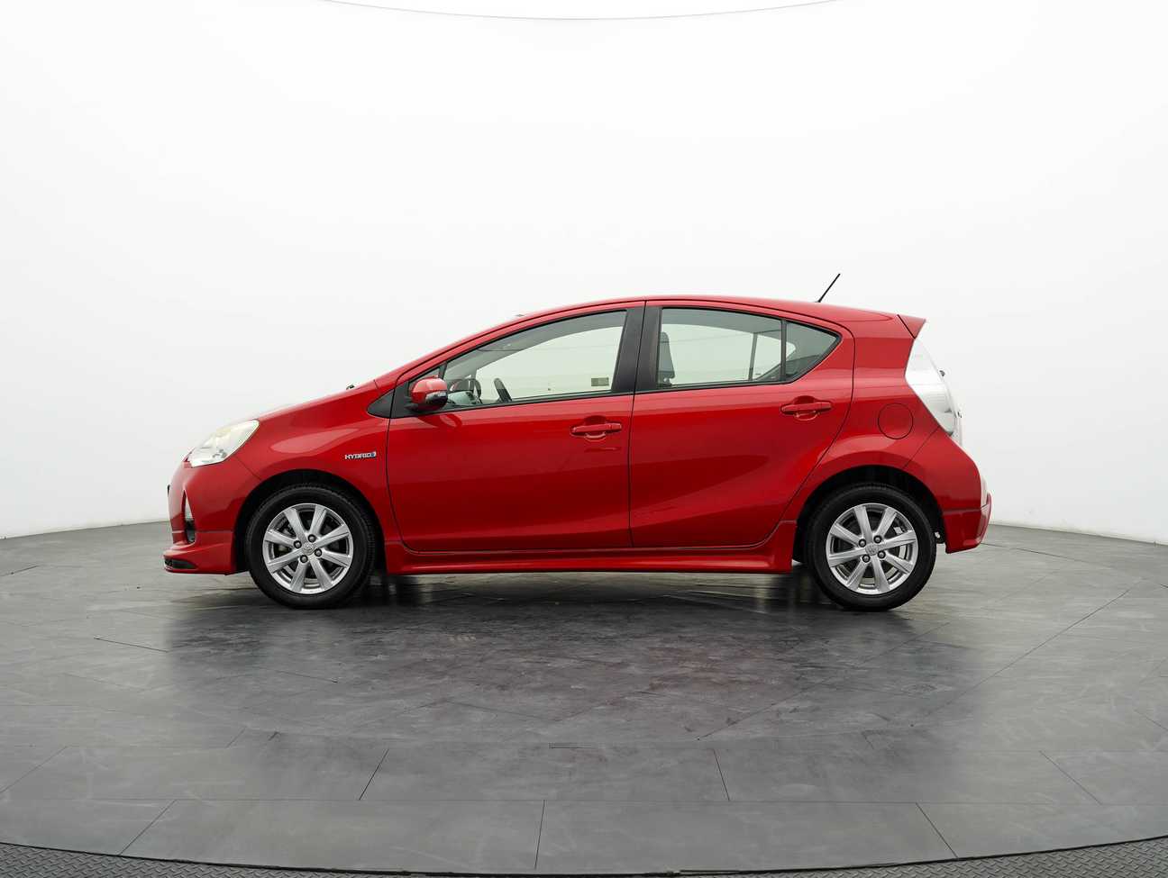 used 2013 Toyota Prius C Hybrid 1.5