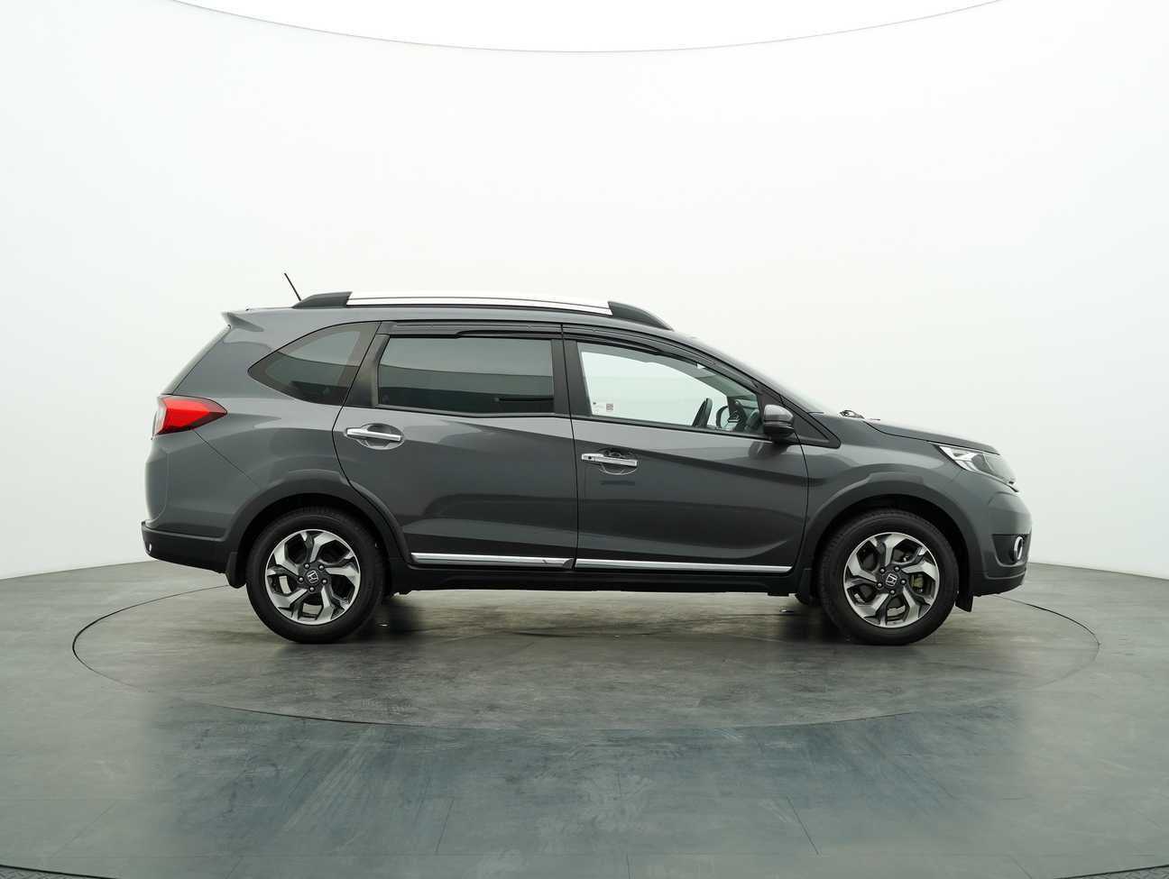used 2018 Honda BR-V V 1.5