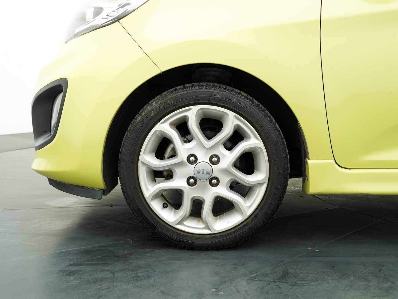 terpakai 2013 Kia PICANTO  1.2