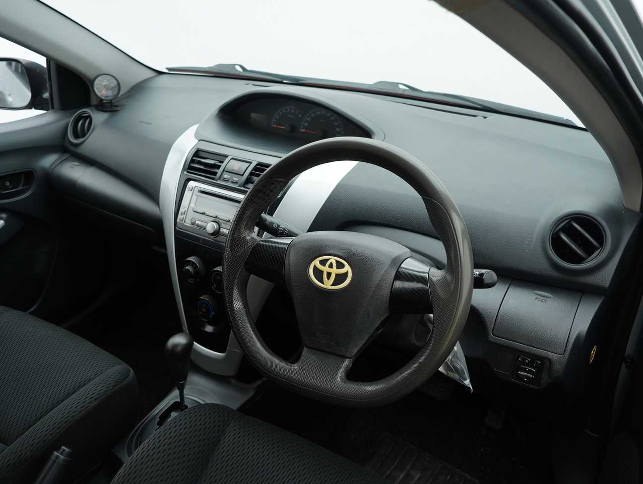 terpakai 2011 Toyota Vios E 1.5