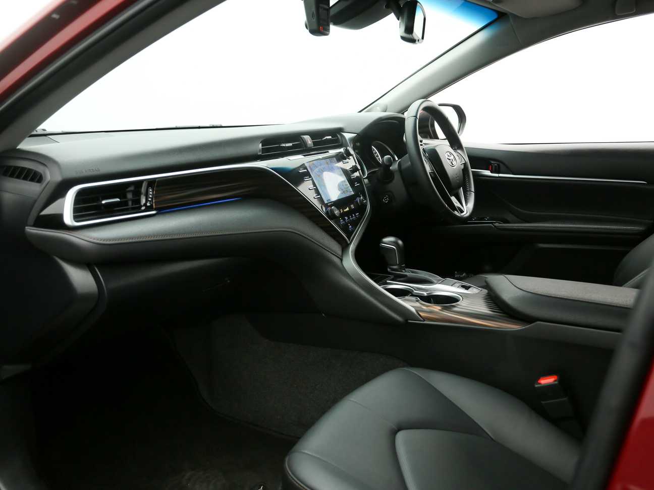 used 2019 Toyota Camry V 2.5