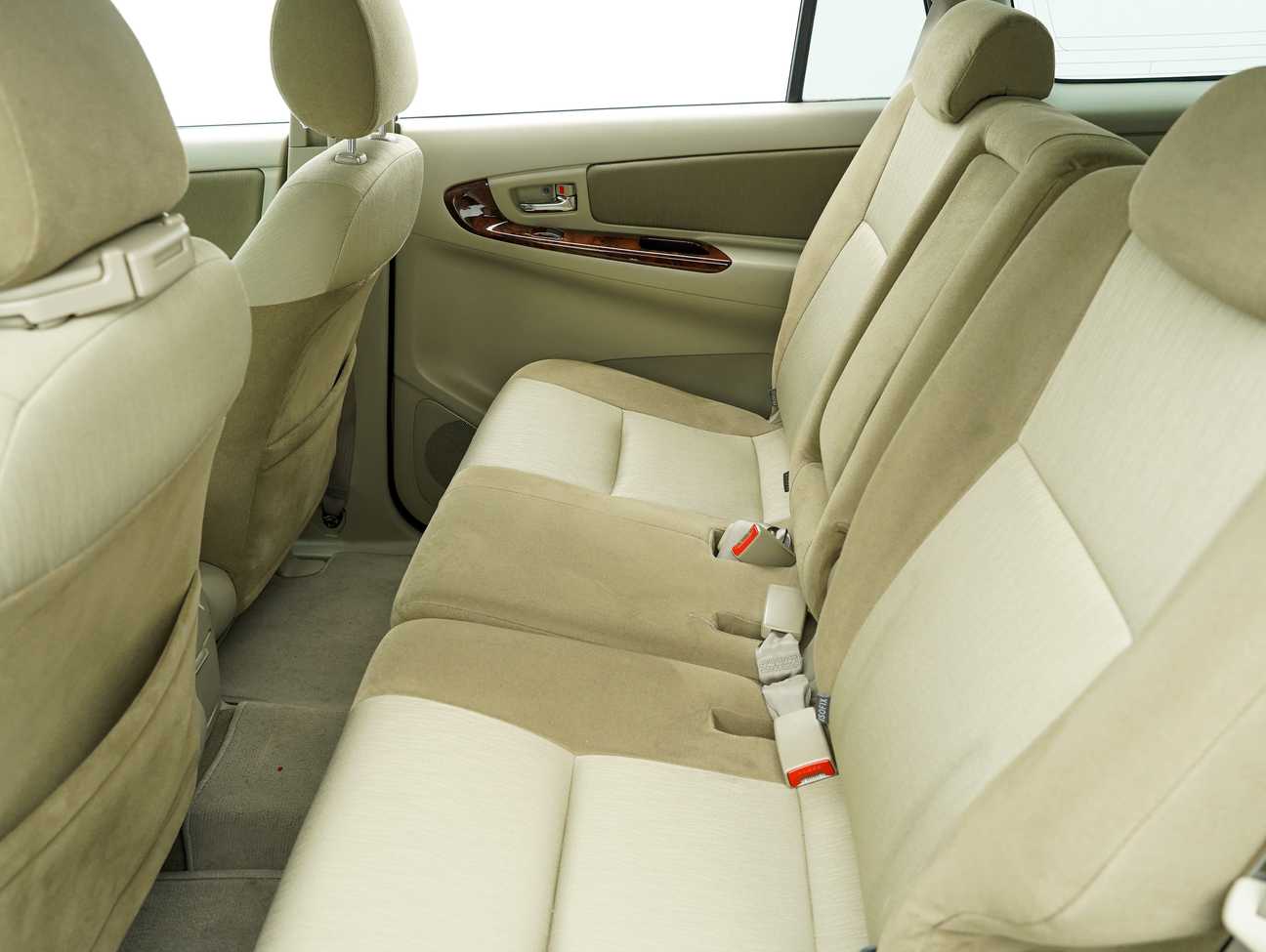 used 2015 Toyota Innova G 2.0