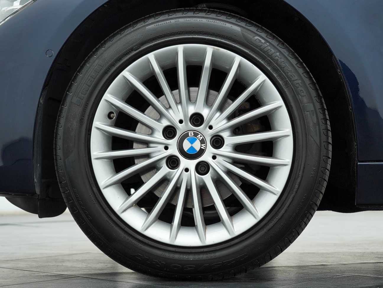 used 2017 BMW 318i Luxury 1.5