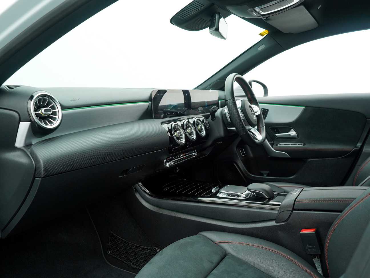 terpakai 2019 Mercedes-Benz A250 AMG Line 2.0
