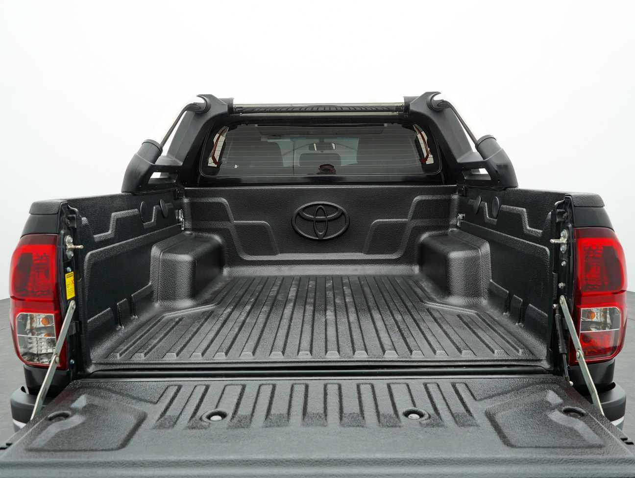 used 2019 Toyota HILUX DOUBLE CAB LE 4X4 2.4