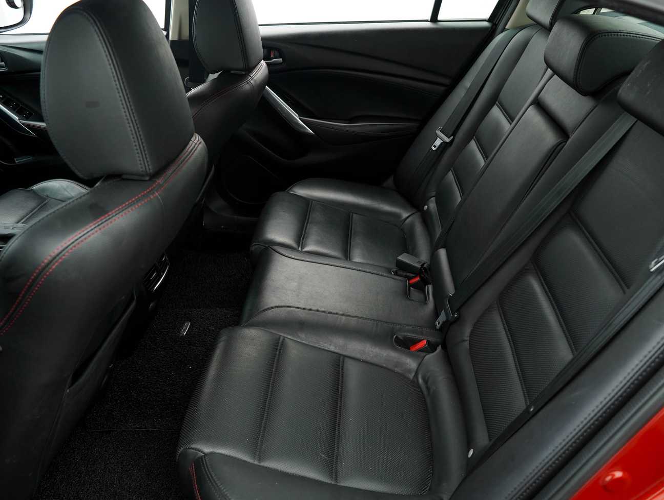 terpakai 2014 Mazda 6 SEDAN 2.0