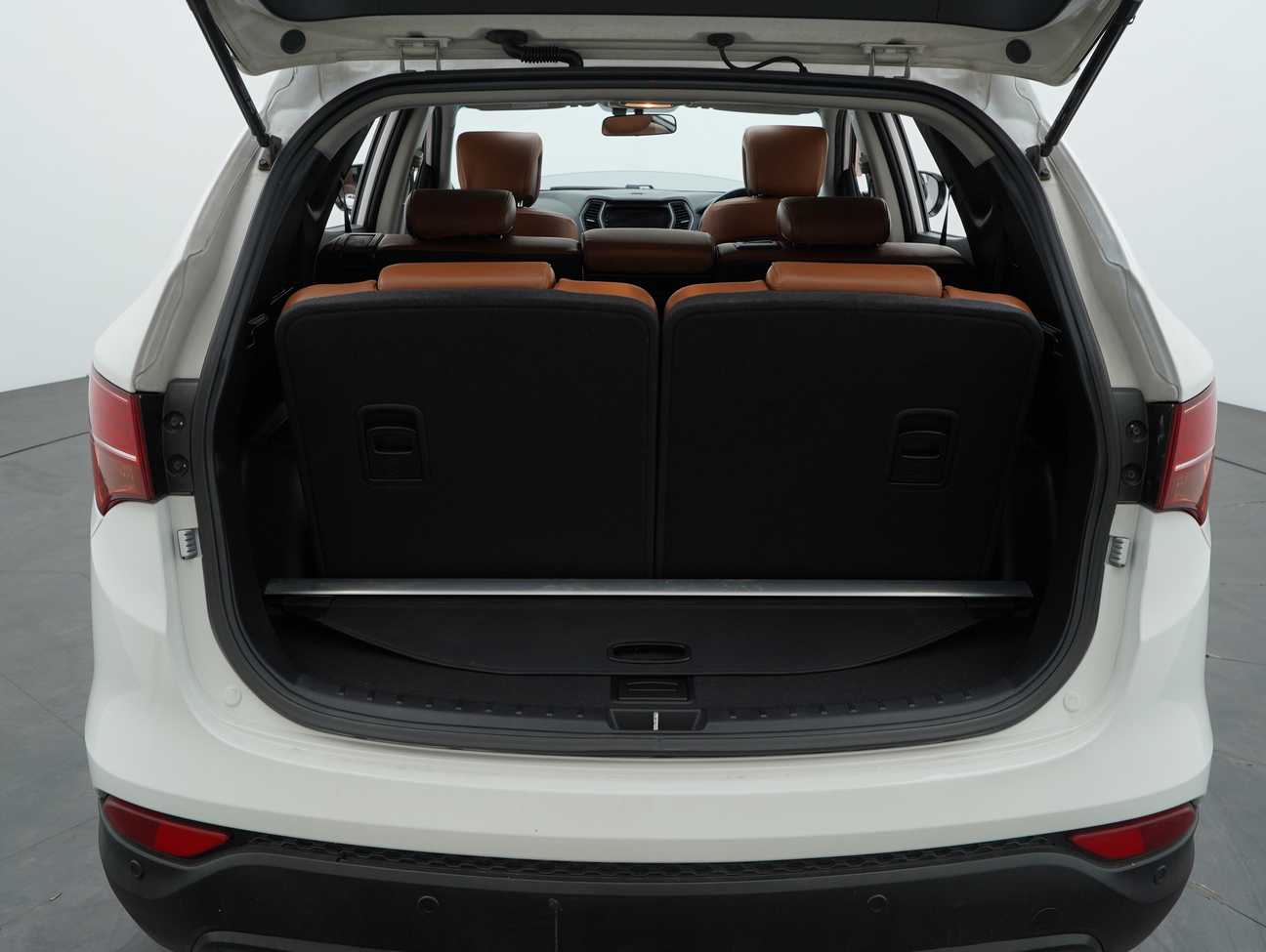 terpakai 2014 Inokom Santa Fe Executive Plus 2.4