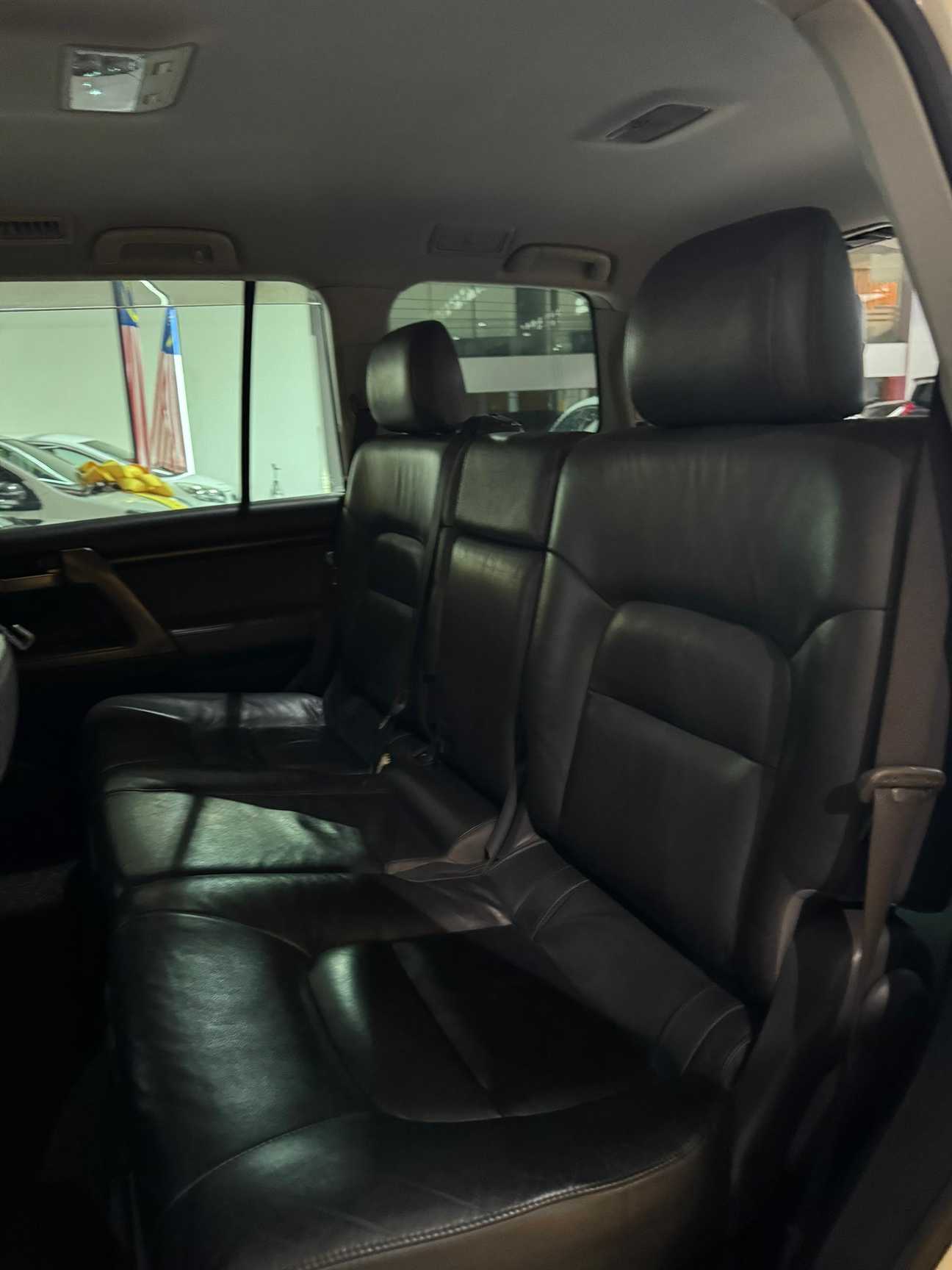 used 2009 Toyota Land Cruiser UZJ200 AX 4.7