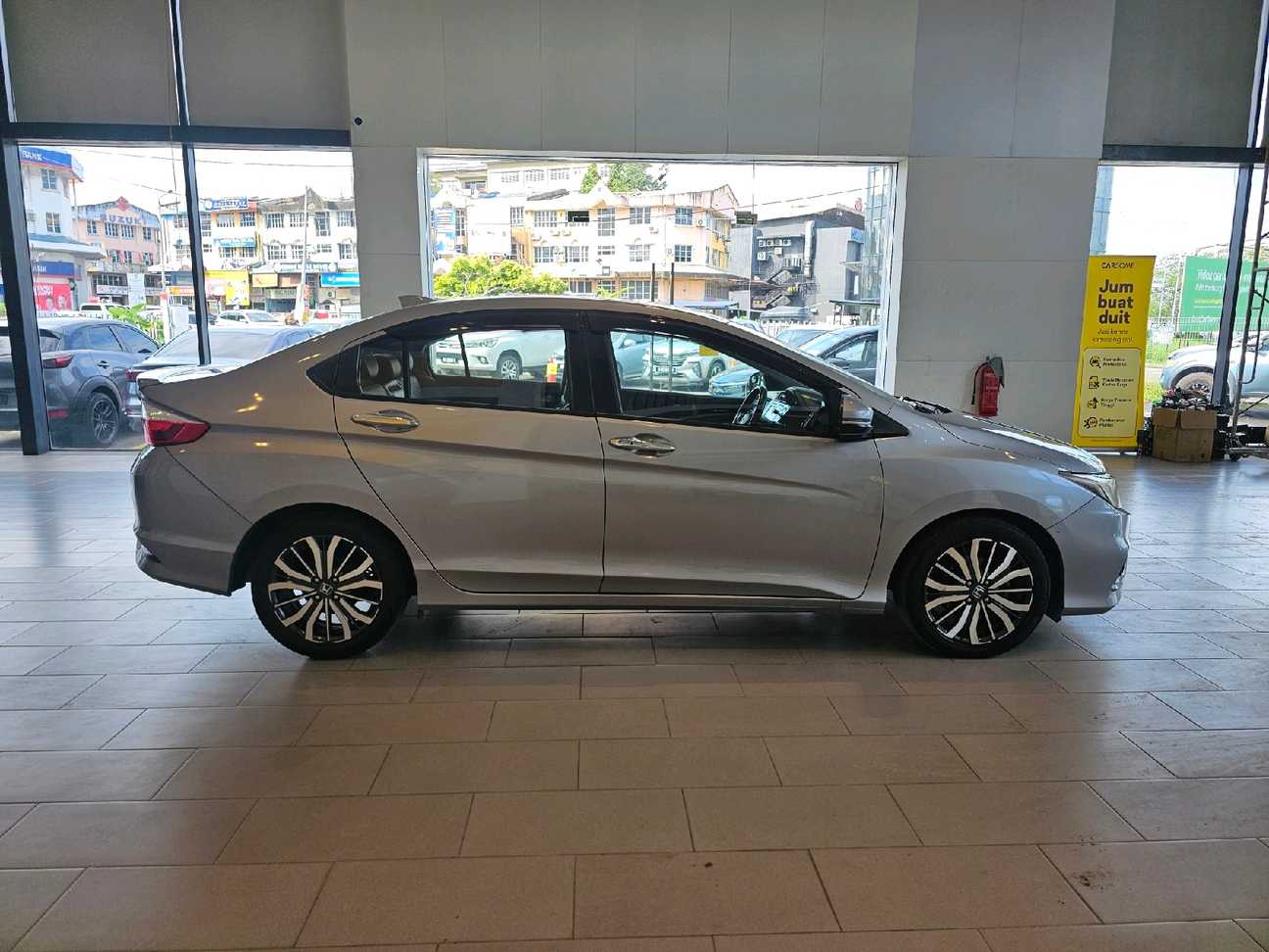 used 2018 Honda City V 1.5
