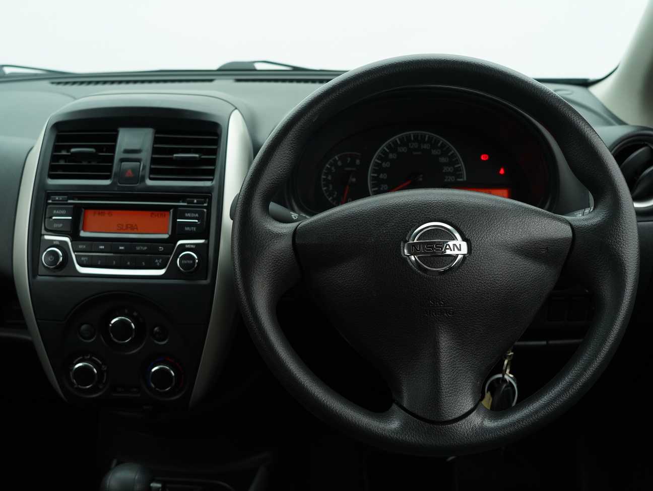 terpakai 2017 Nissan Almera E 1.5