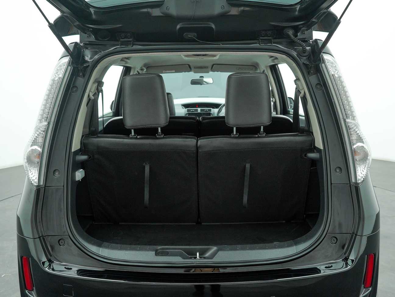 terpakai 2014 Perodua Alza Advance 1.5