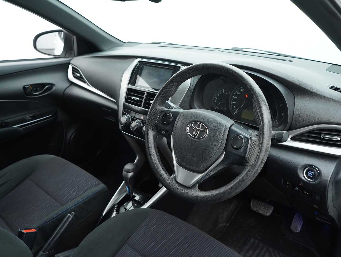 terpakai 2020 Toyota Yaris E 1.5