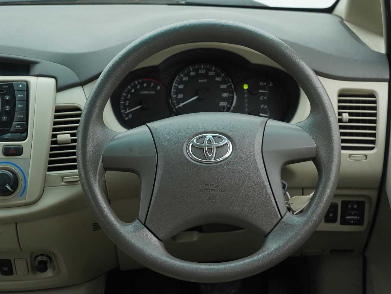 used 2012 Toyota Innova E 2.0