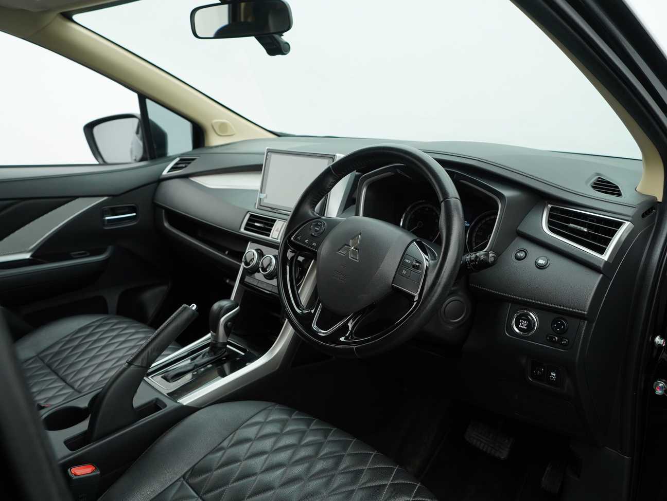 used 2023 Mitsubishi Xpander  1.5
