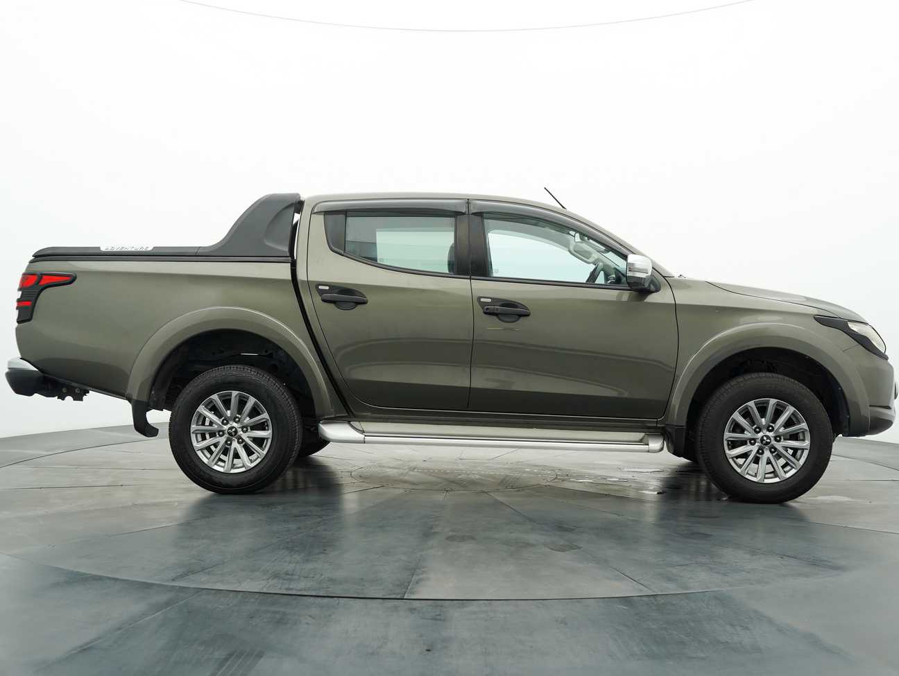 used 2016 Mitsubishi TRITON VGT HS 4WD DC 2.4