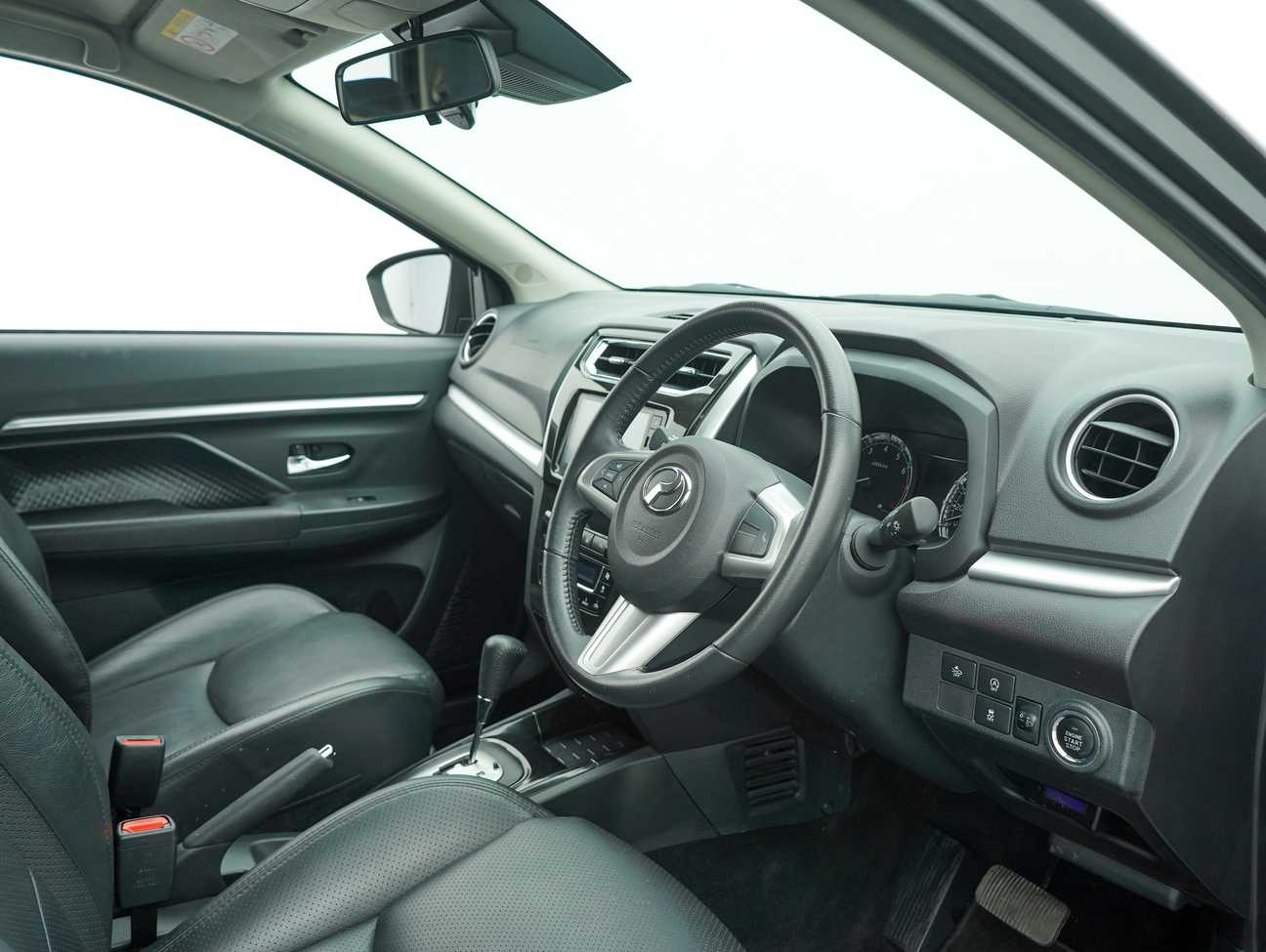 terpakai 2022 Perodua Aruz AV 1.5