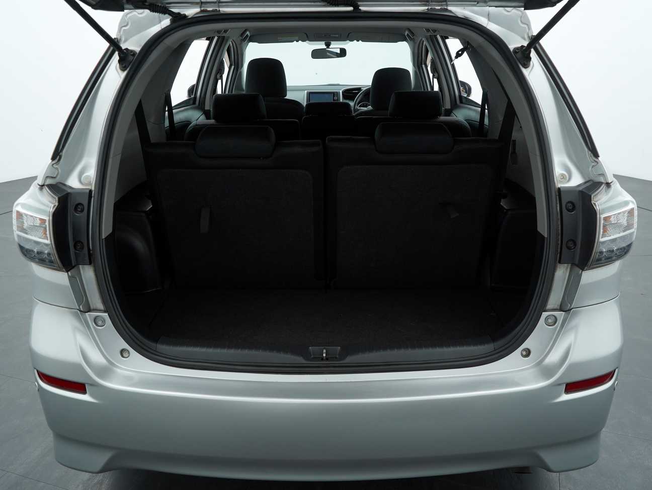 used 2014 Toyota Wish X 1.8