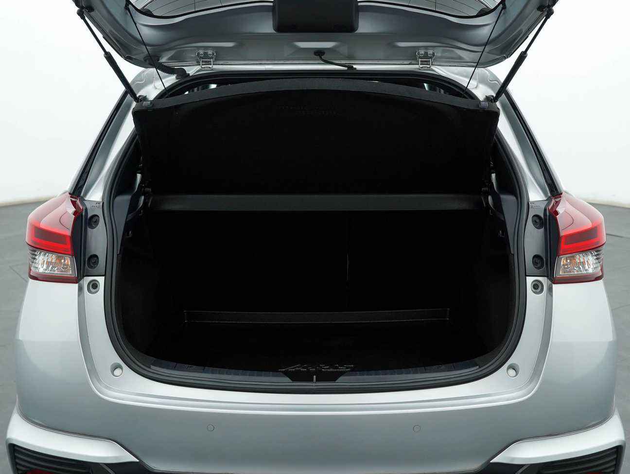 used 2021 Toyota Yaris E 1.5