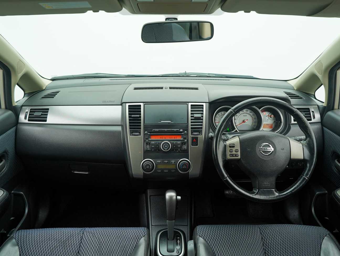 used 2014 Nissan Latio Comfort 1.8