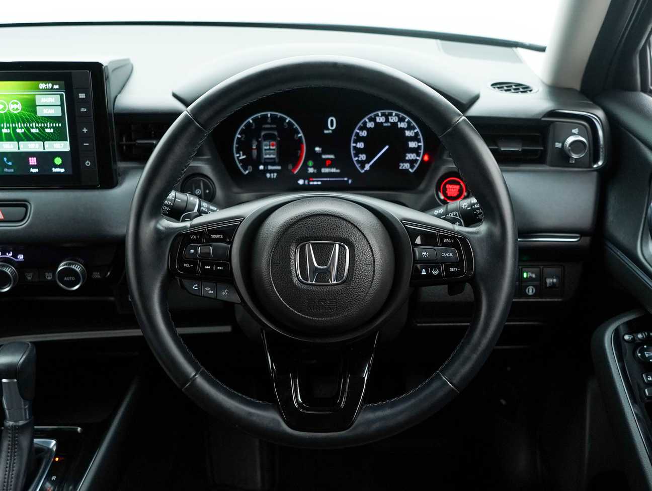 used 2024 Honda HR-V V 1.5