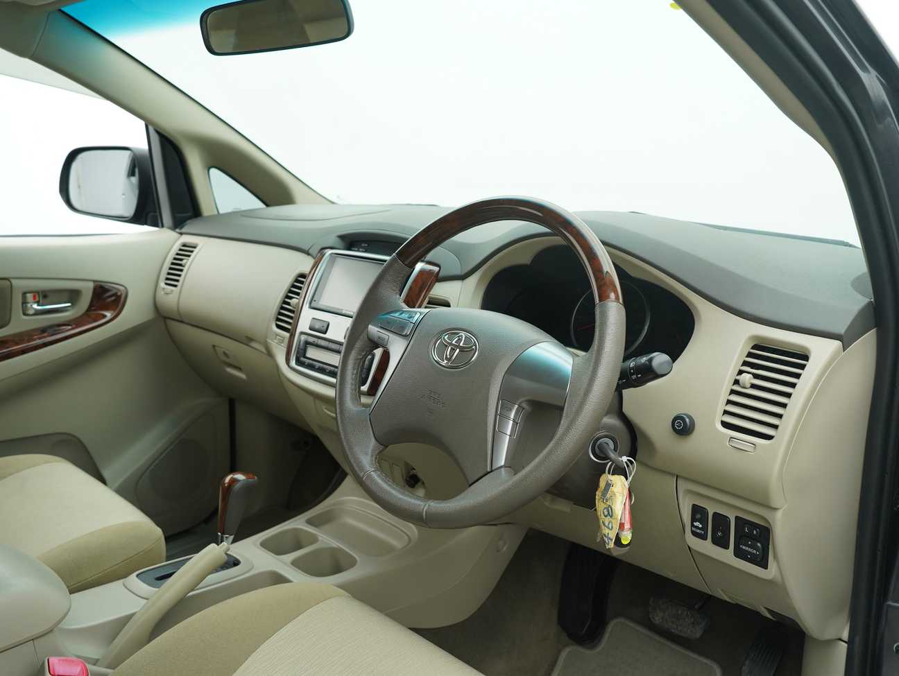 used 2016 Toyota Innova G 2.0
