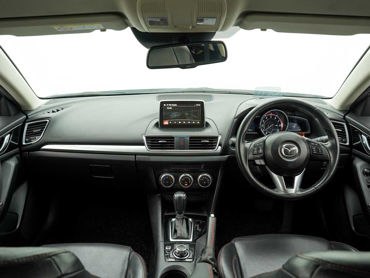 terpakai 2017 Mazda 3 SKYACTIV-G High 2.0