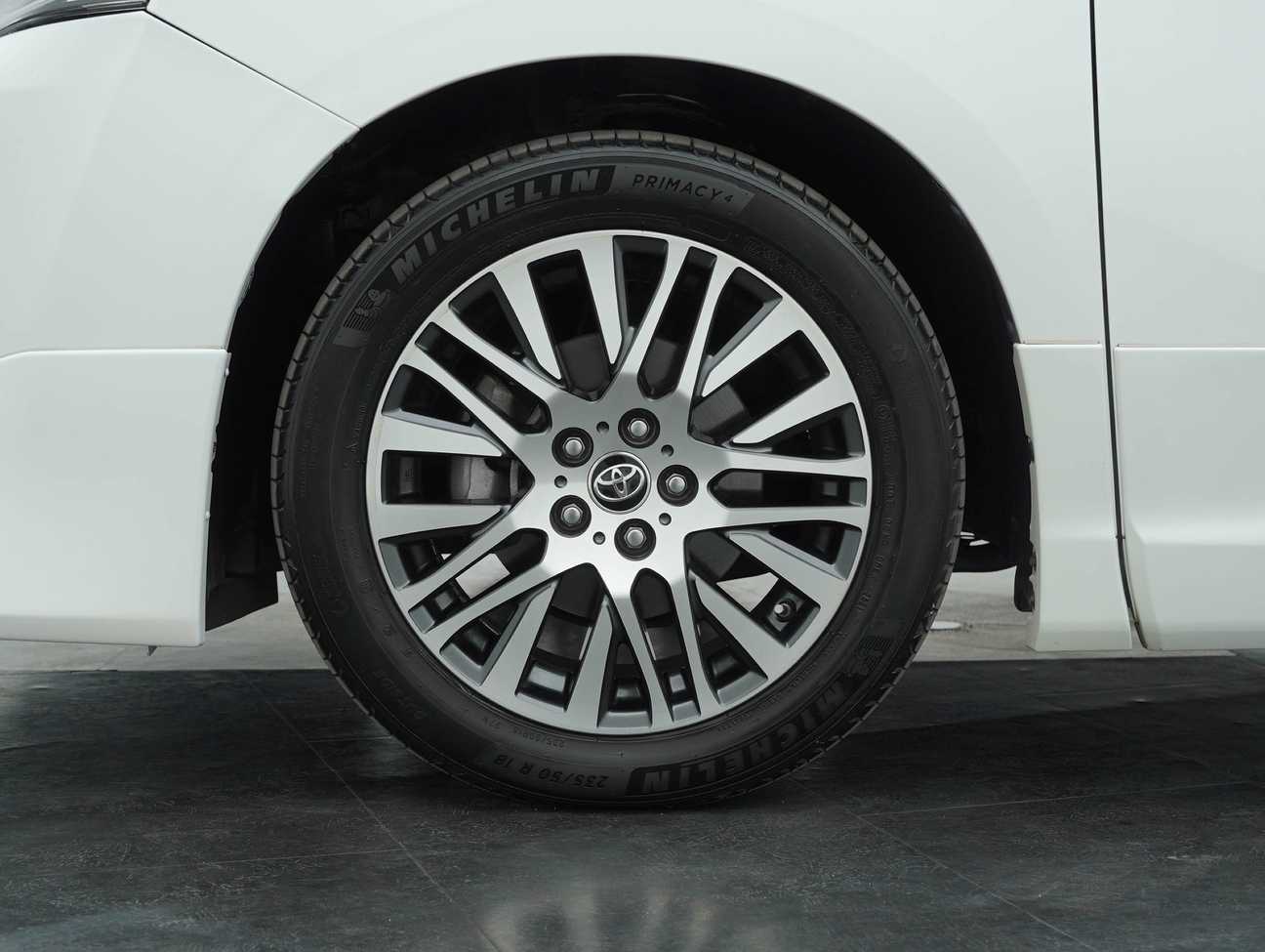 used 2016 Toyota Vellfire ZG 2.5