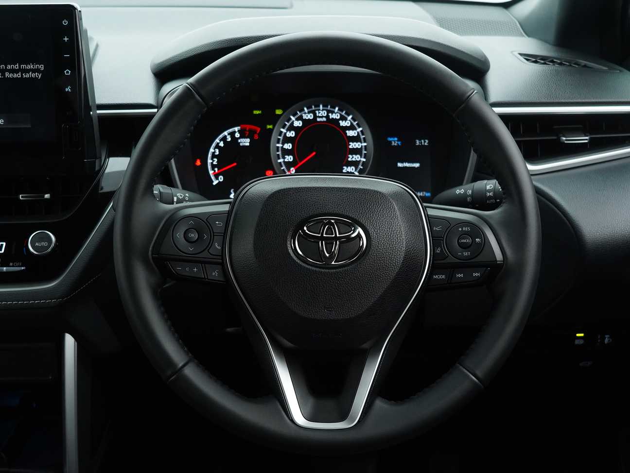 used 2025 Toyota Corolla Cross V 1.8