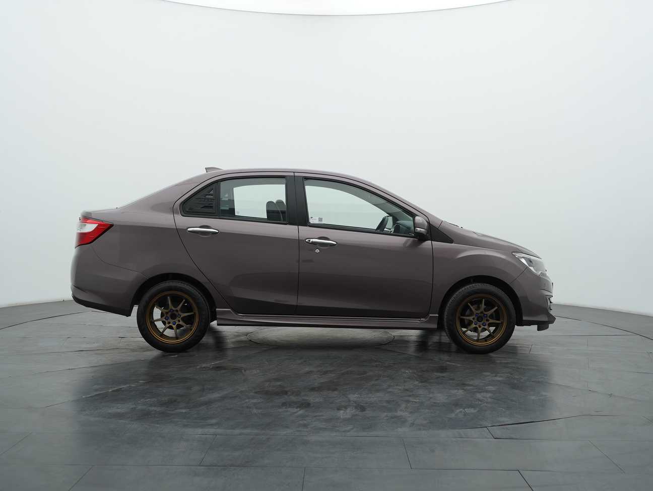 terpakai 2017 Perodua Bezza Advance 1.3