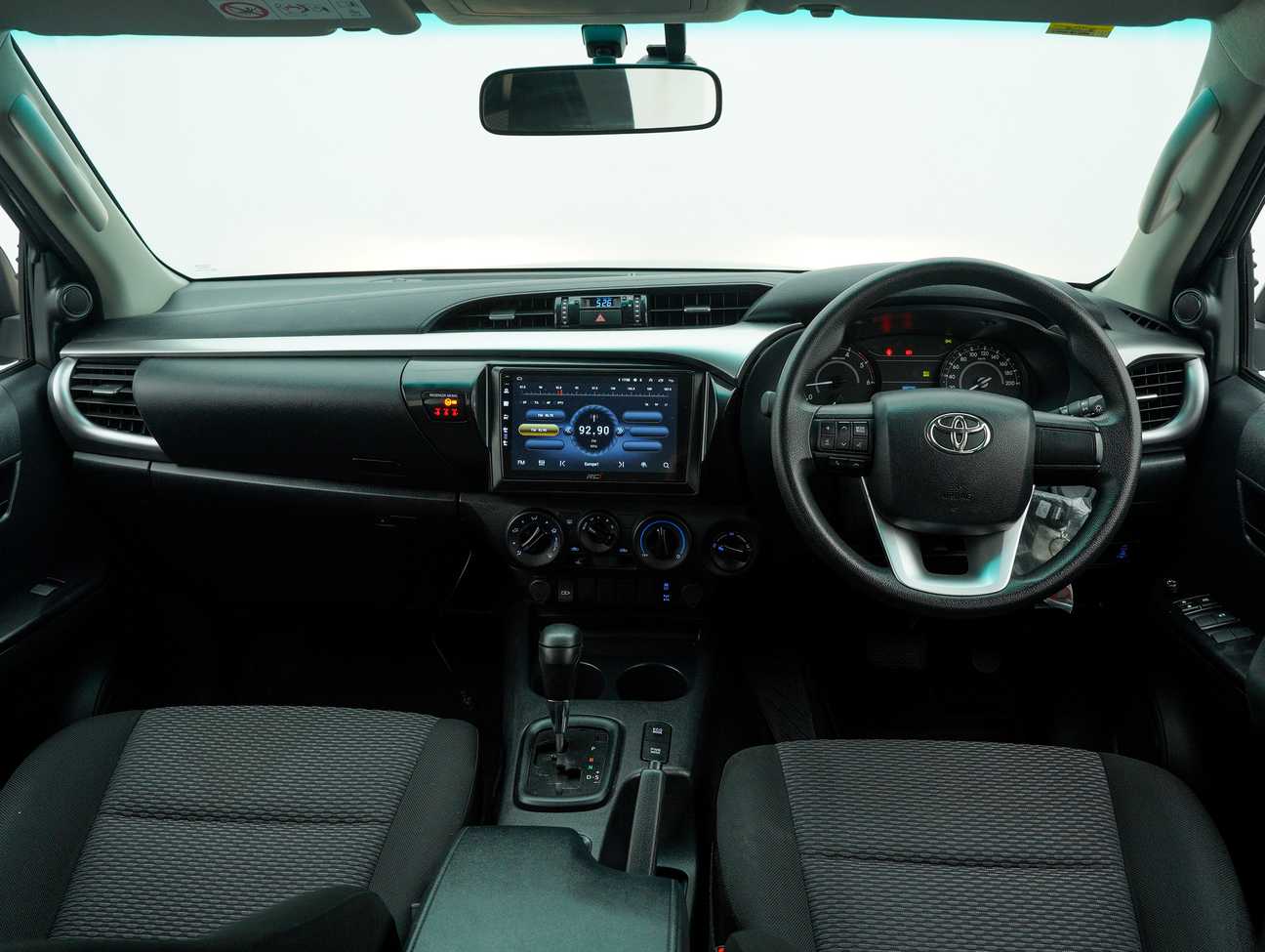 terpakai 2021 Toyota Hilux E Dual Cab 2.4