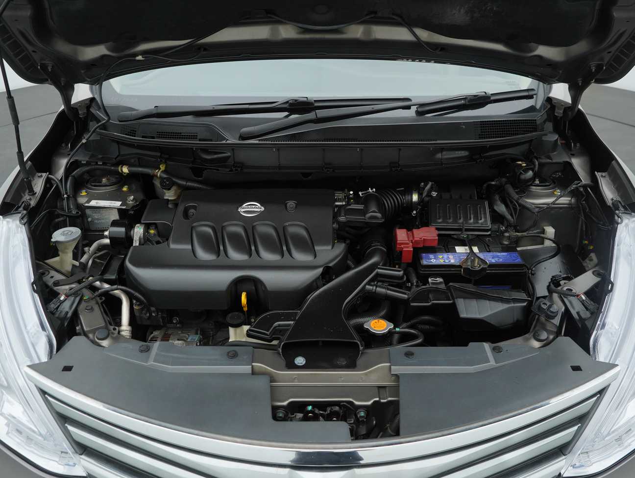 terpakai 2013 Nissan Grand Livina Impul 1.8
