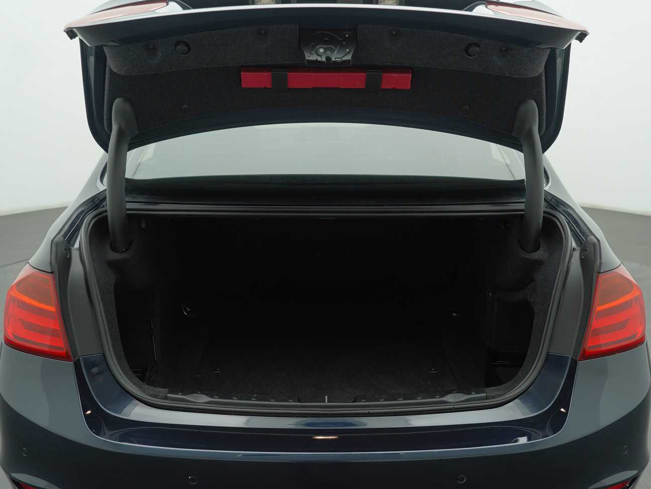 used 2014 BMW 320i Sport Line 2.0