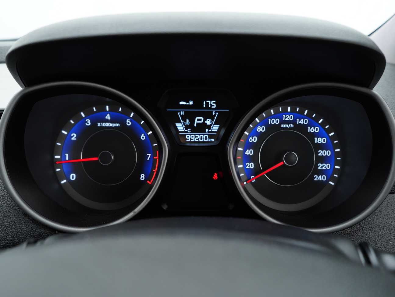 terpakai 2015 Hyundai Elantra  1.6
