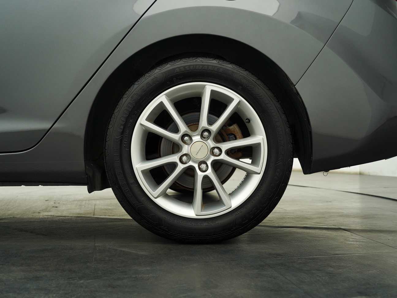 terpakai 2015 Hyundai Elantra Premium 1.6