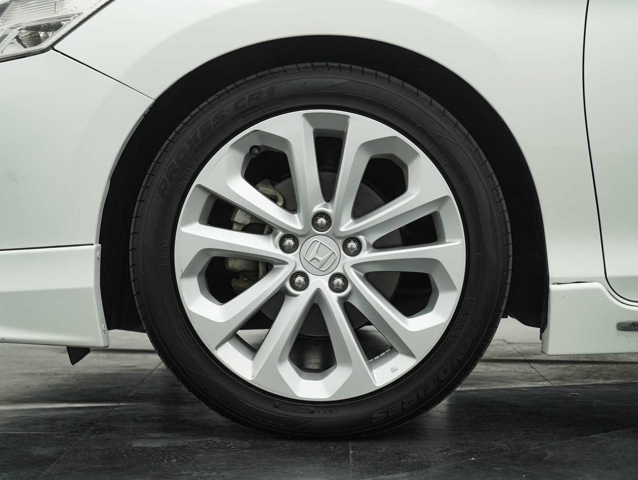 used 2014 Honda Accord VTi-L 2.4