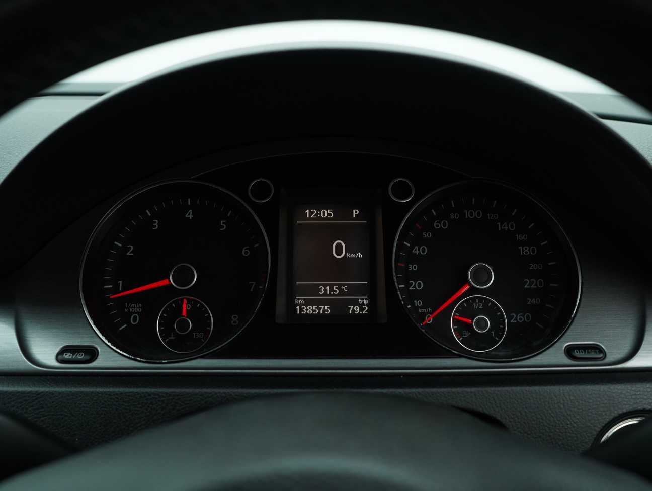 terpakai 2014 Volkswagen Passat TSI 1.8