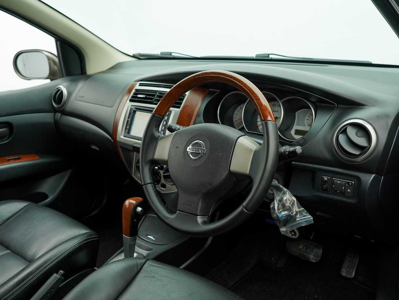 used 2013 Nissan Grand Livina Autech 1.8