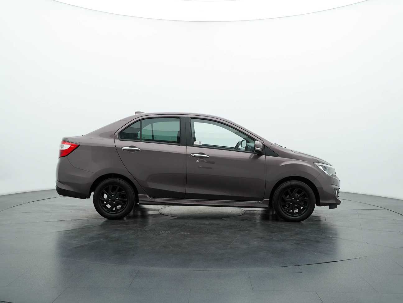 terpakai 2018 Perodua Bezza Advance 1.3